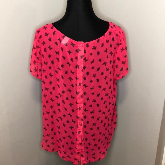 DONATING 1/20/25 Torrid Butterfly Button Back Shirt - Picture 5 of 6